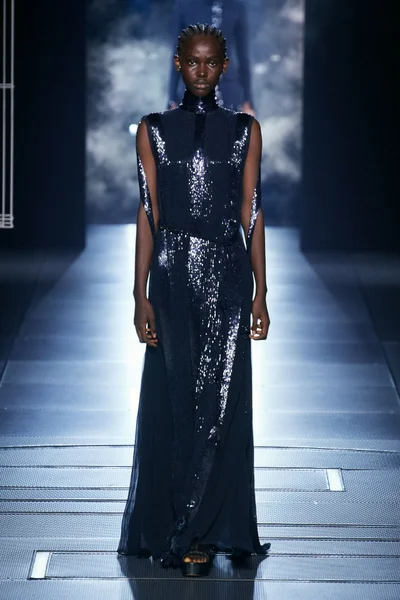 Look 24
